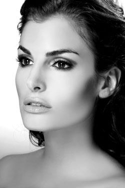 London Beauty Photographer - Simona Ehmann